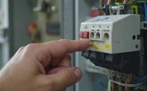 electric fuse box switch won't stay up|my breaker won't stay on.